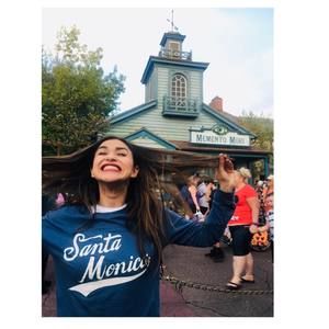 Meet your Posher, Mónica